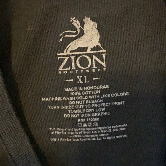 Bob Marley black T-shirt - Picture 3 of 3